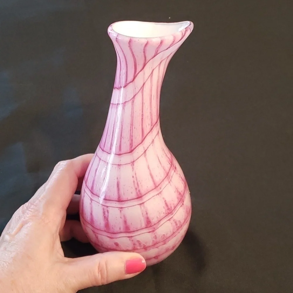 Dynasty Gallery Quilted Bud Vase